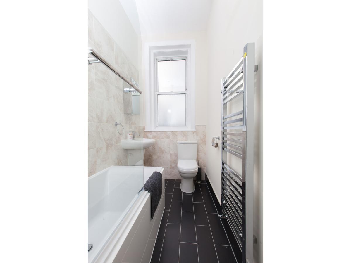 Pass The Keys Spacious 2-Br Flat For 4 In Morningside エディンバラ エクステリア 写真